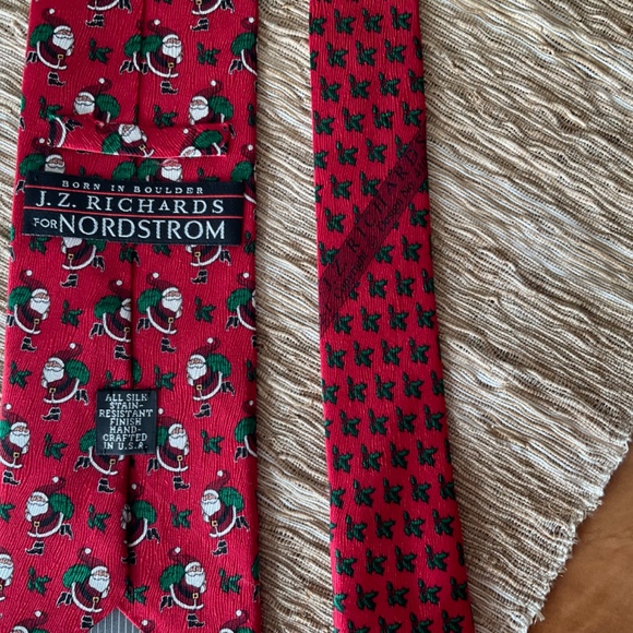 Christmas Tie - Picture 5 of 5
